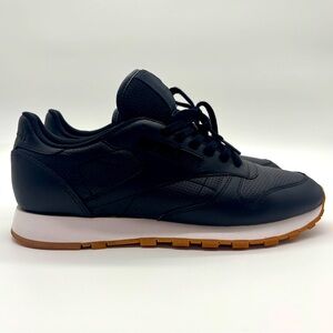 Genuine leather black reebok sneakers with white sole US 9, UK 8, EUR 42, 27 cm